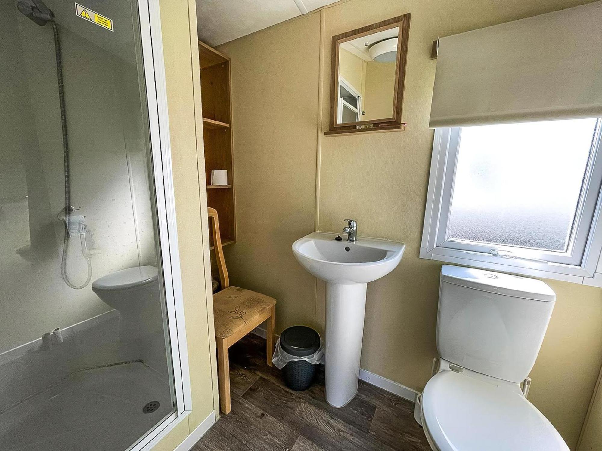 Lovely 6 Berth Caravan At Sunnydale Holiday Park Ref 35375S Лаут Екстериор снимка