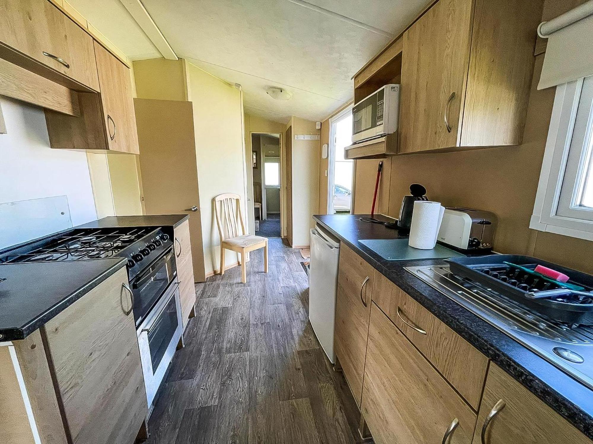 Lovely 6 Berth Caravan At Sunnydale Holiday Park Ref 35375S Лаут Екстериор снимка