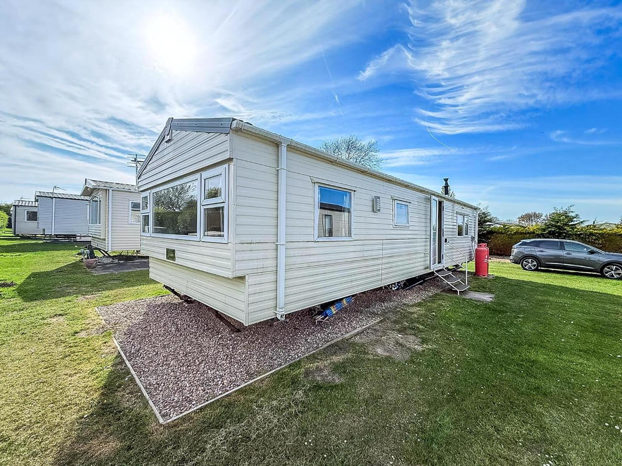 Lovely 6 Berth Caravan At Sunnydale Holiday Park Ref 35375S Лаут Екстериор снимка